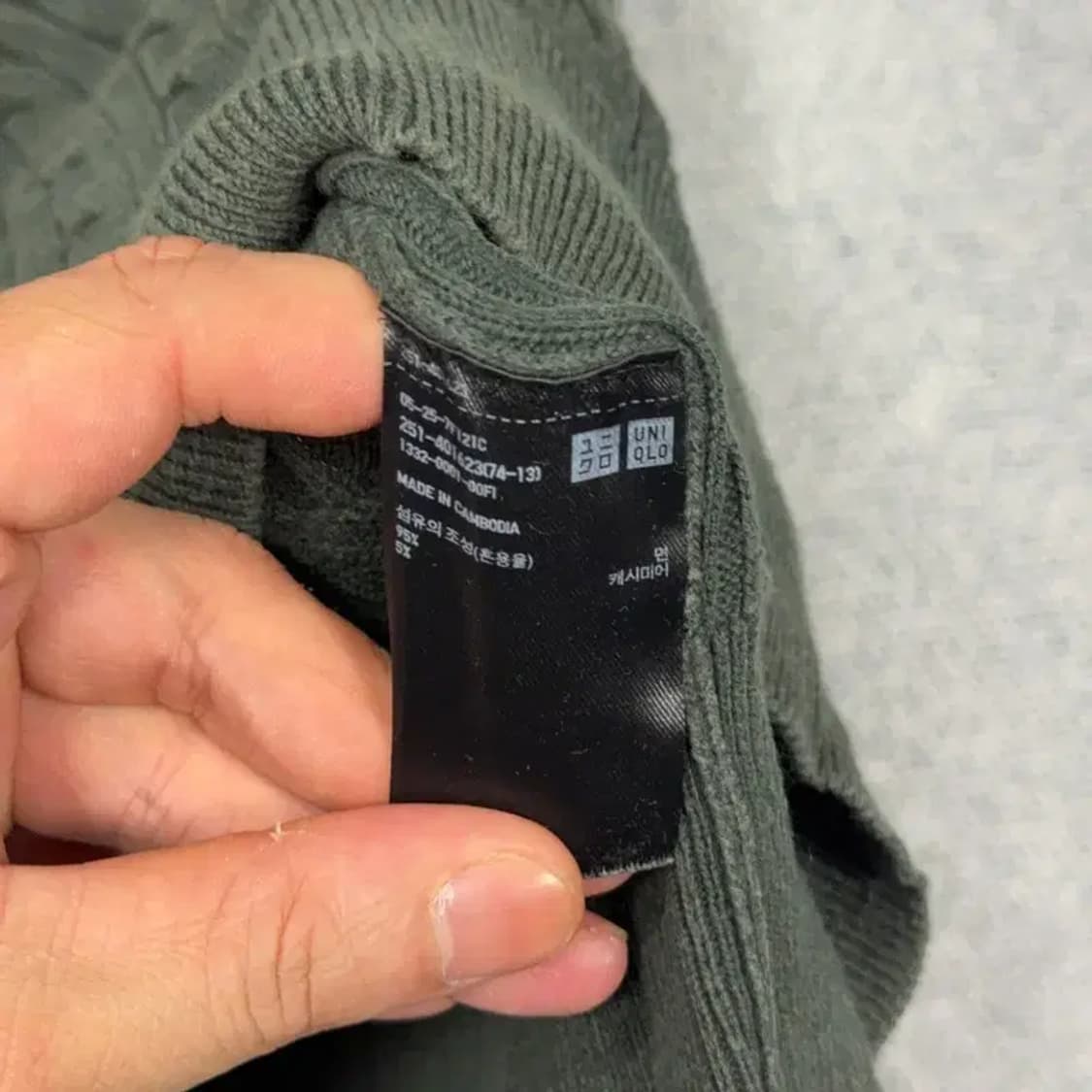 유니클로 캐시미어 꽈배기 그린 니트 M 상품이미지6