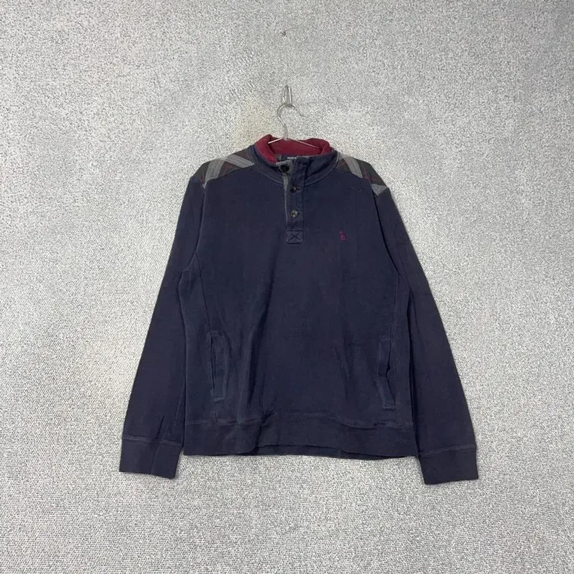 해지스 네이비 버튼 니트110 상품이미지1