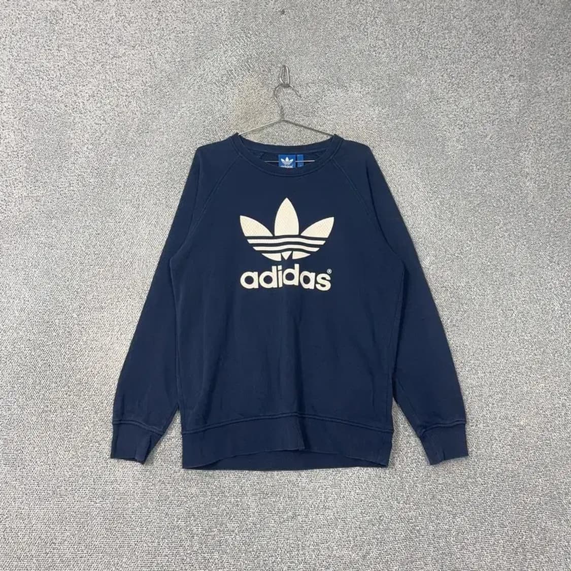 아디다스 빅로고 프린팅 네이비 맨투맨 110 상품이미지1