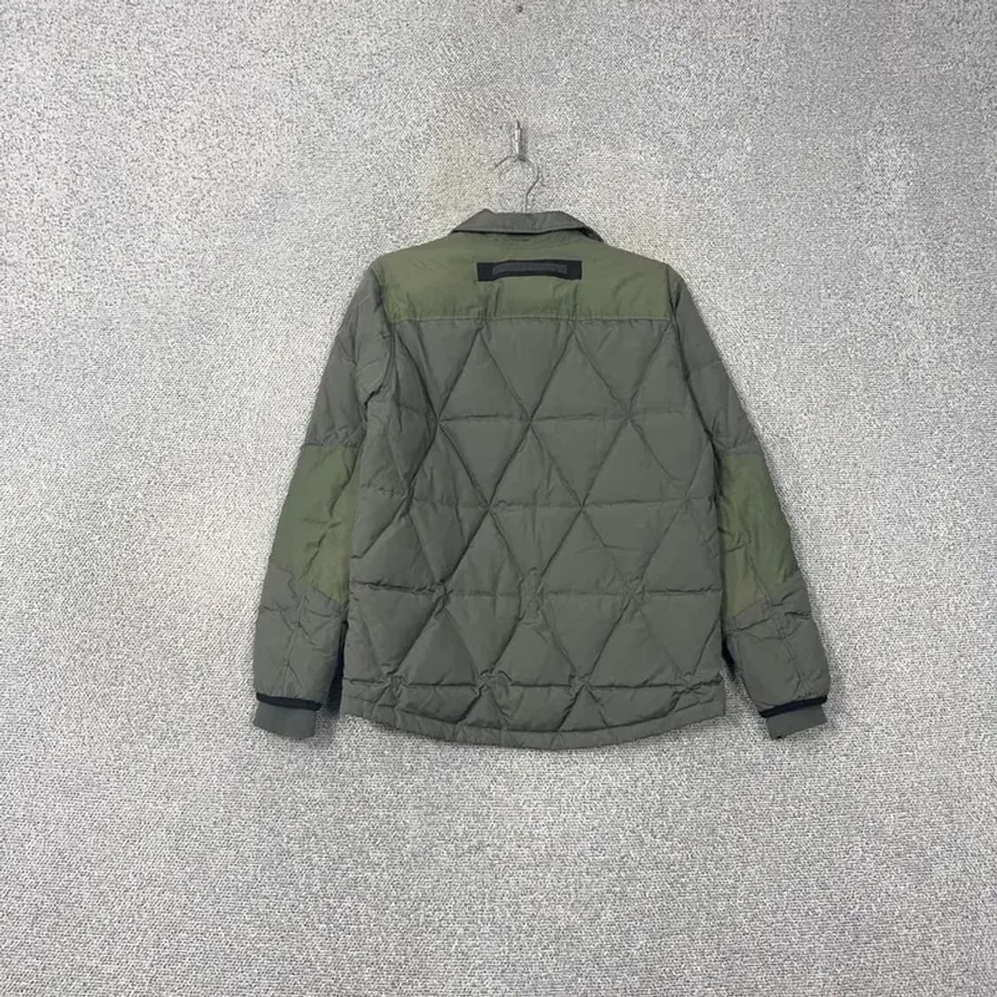 뉴발란스 카키 큐브 퀄팅 버튼 캐주얼 점퍼 90 상품이미지2