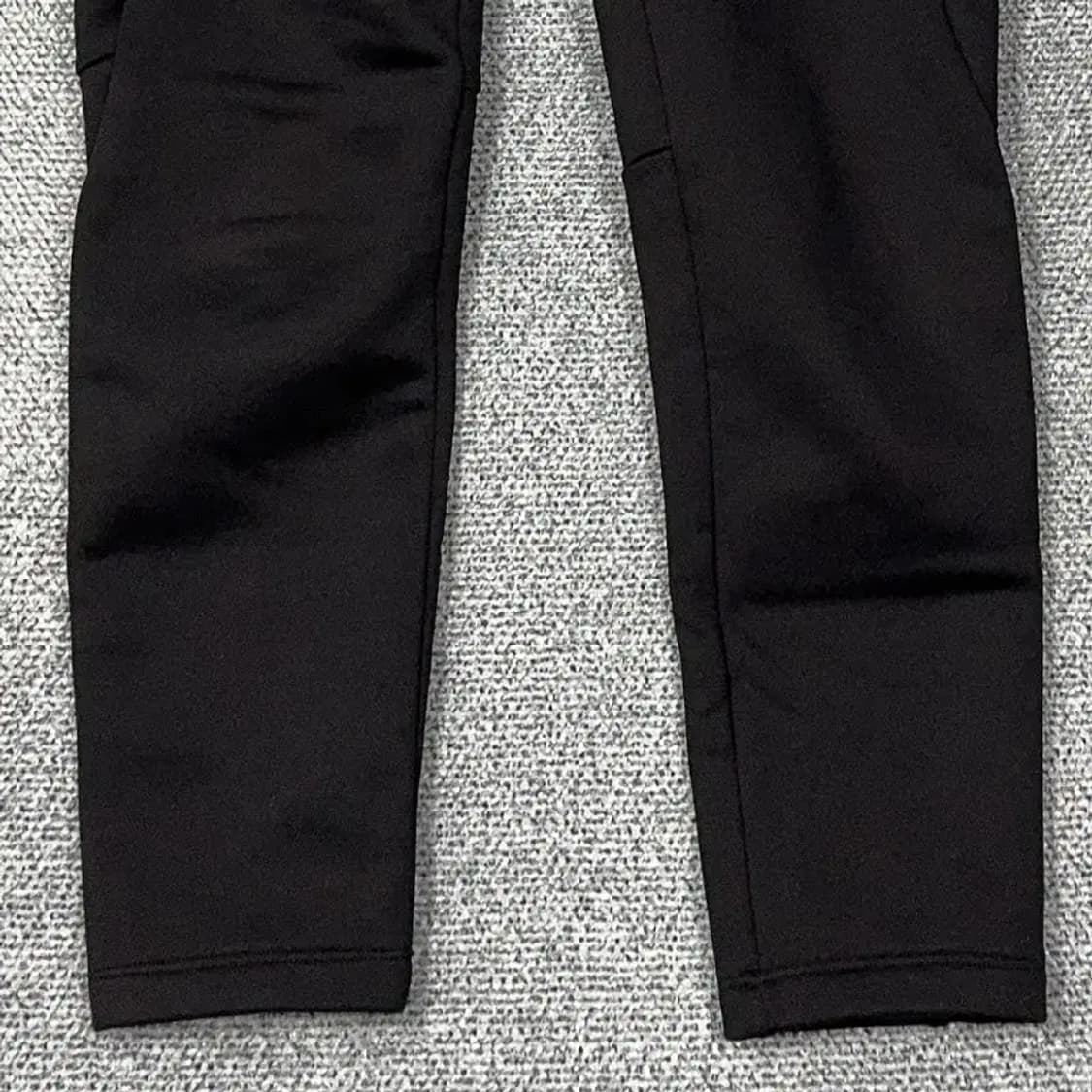 데상트 여성 기능성 블랙 팬츠 65 상품이미지4