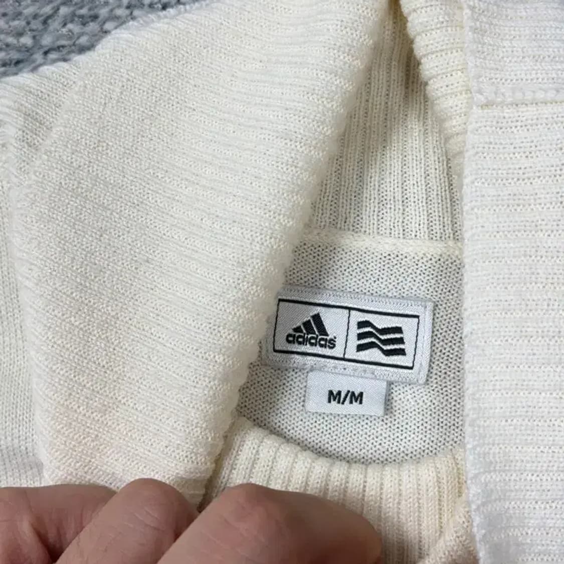 아디다스 골프 로고 화이트 폴라 니트 M 상품이미지5