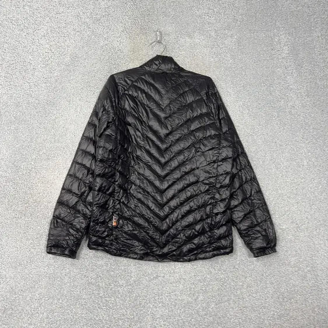 블랙야크 구스다운 블랙 경량 패딩 105 상품이미지2