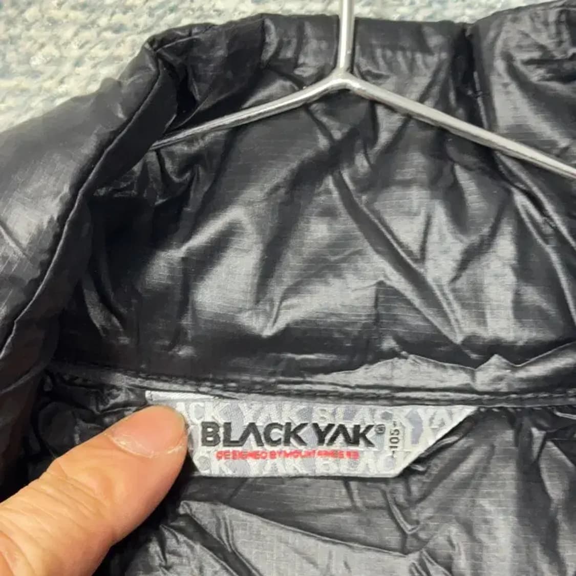 블랙야크 구스다운 블랙 경량 패딩 105 상품이미지3