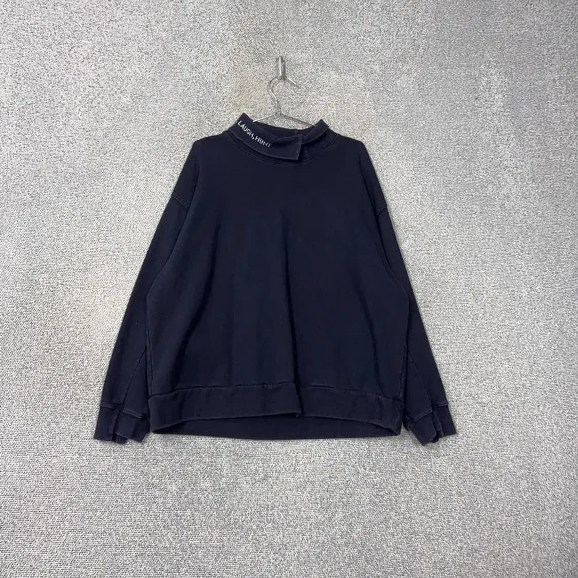 스튜디오 톰보이 네이비 하드코튼 오버핏 맨투맨 상품이미지1