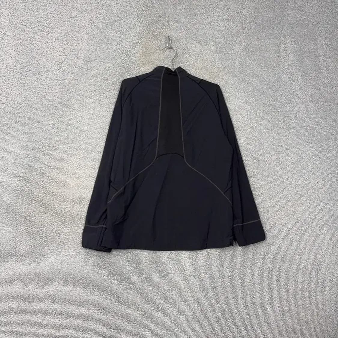 데상트 로고 기능성 블랙 집업 저지 M 상품이미지2