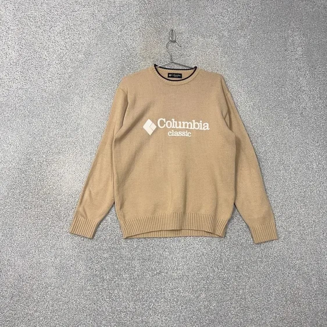 콜롬비아 클래식 빈티지 베이지 니트 100 상품이미지1