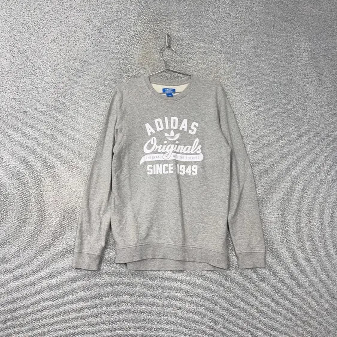 아디다스 캐주얼 프린팅 라이트 그레이 맨투맨 095 상품이미지1