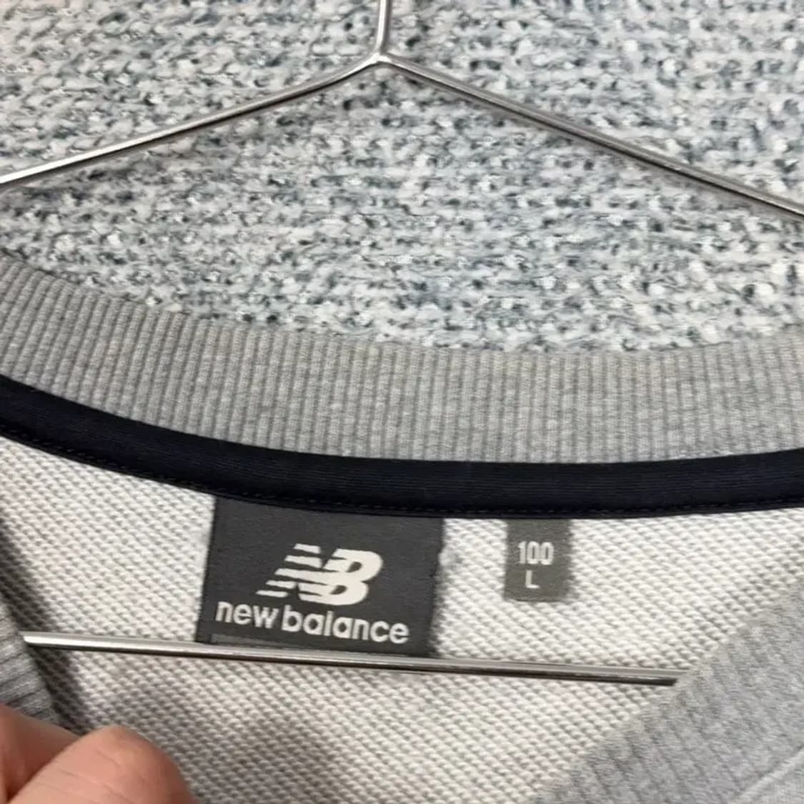 뉴발란스 박스로고 그레이 맨투맨 L 상품이미지3