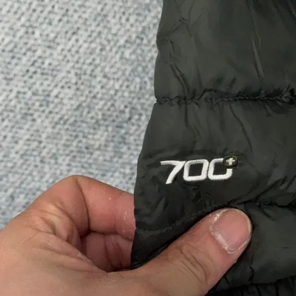 아이더 구스 700 카키 경량 패딩 M 상품이미지4