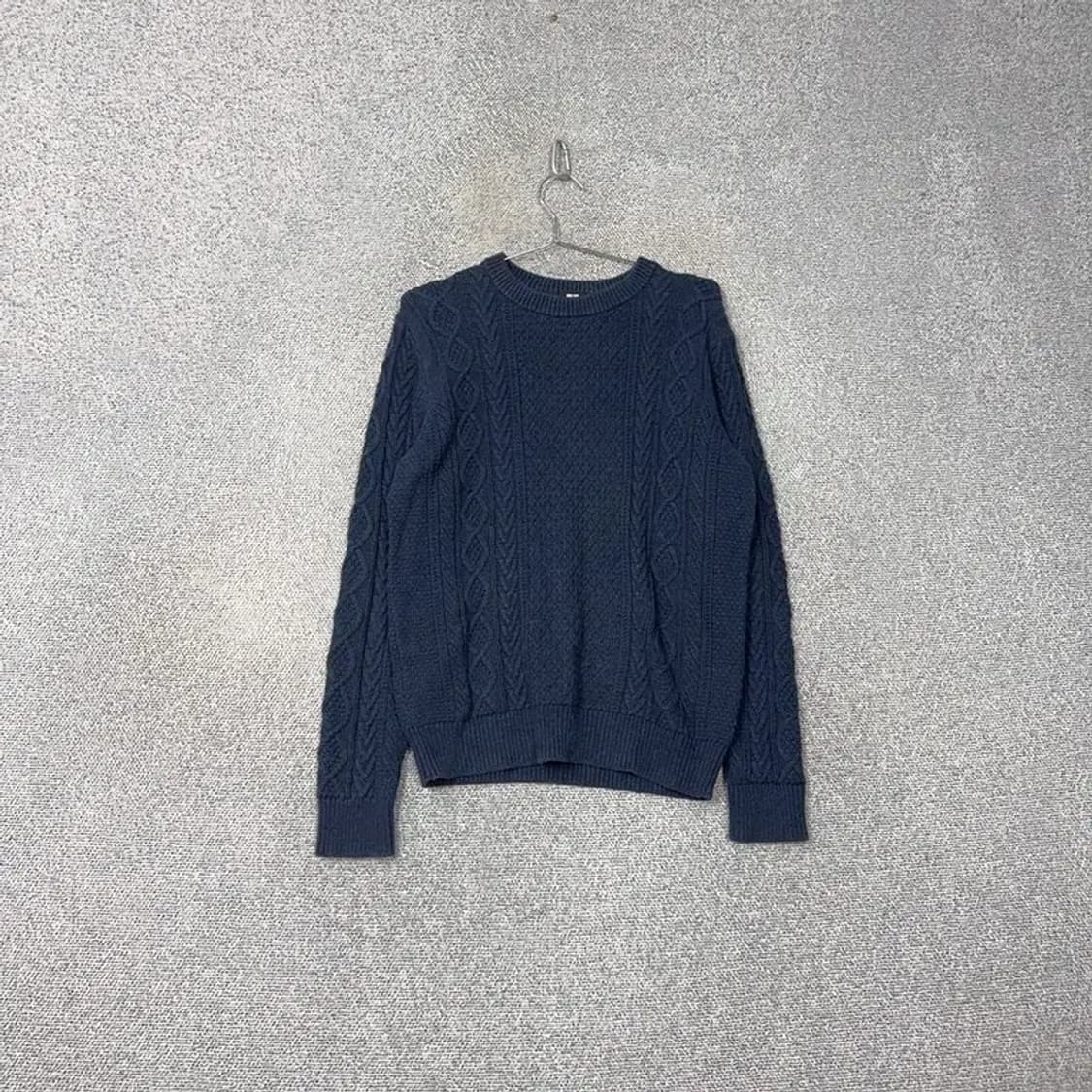 유니클로 네이비 케이블 꽈배기 니트 L 상품이미지1