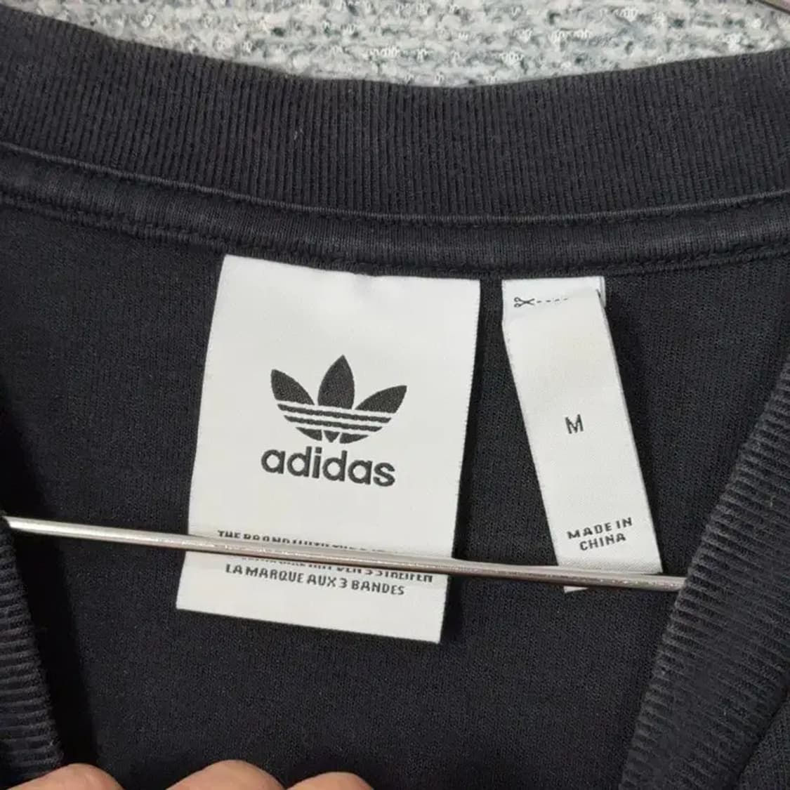 아디다스 불꽃 로고 블랙 맨투맨 M 상품이미지3