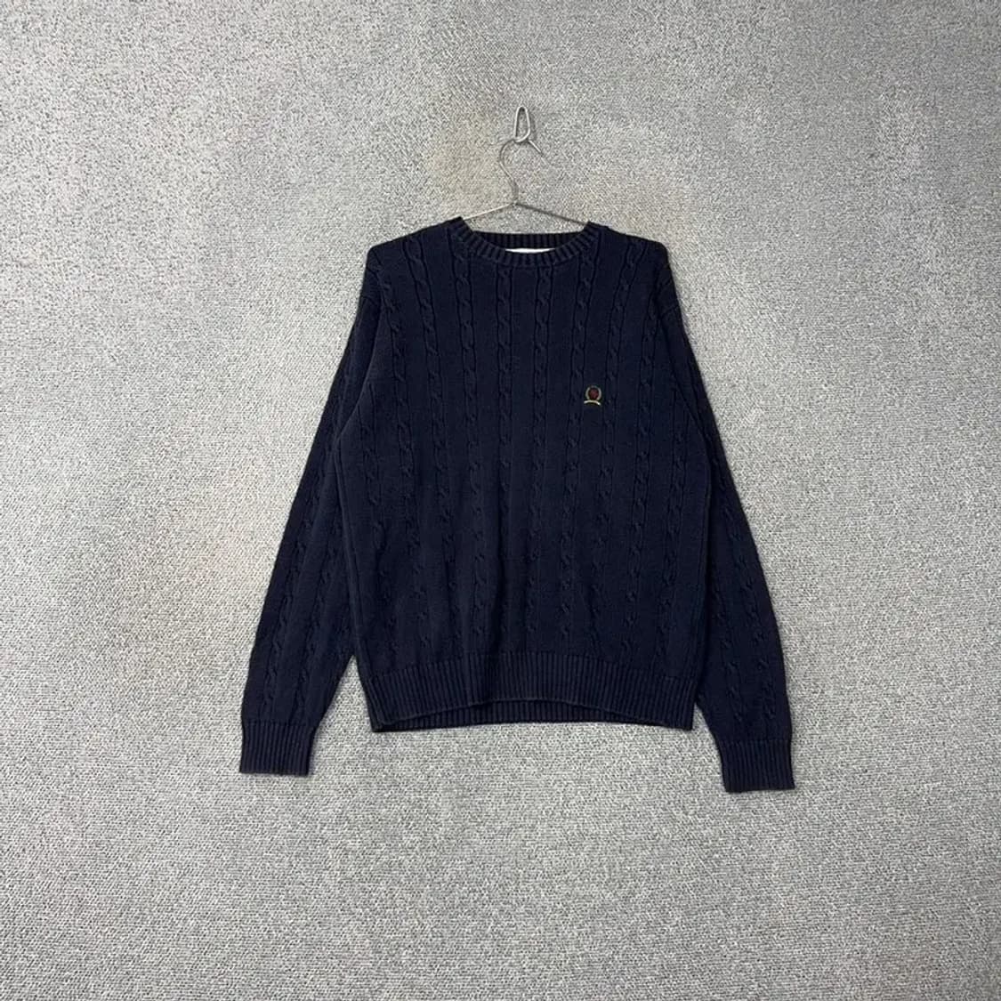 타미힐피거 금장자수 네이비 케이블 꽈배기 니트 S 상품이미지1