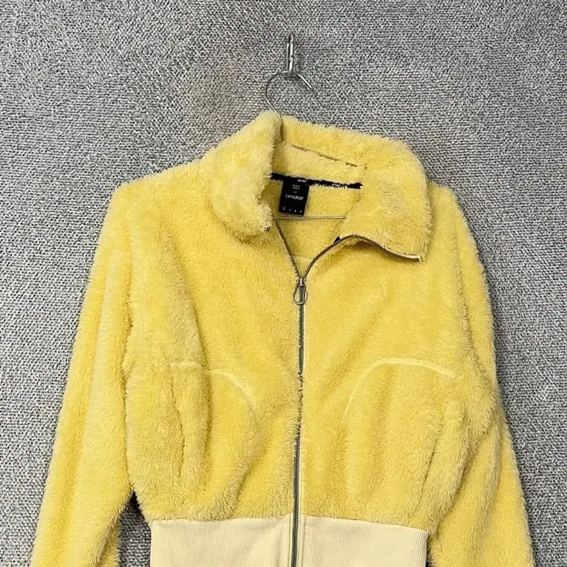 안다르 옐로우 양털 뽀글이 후리스 자켓 2 상품이미지3