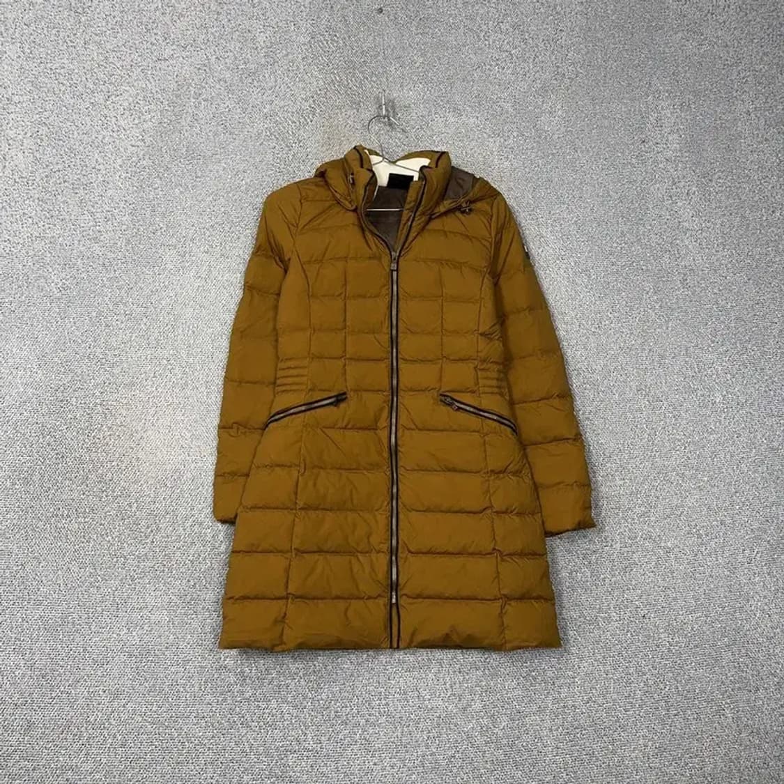 밀레 덕다운 베이지 롱 패딩 90 상품이미지1
