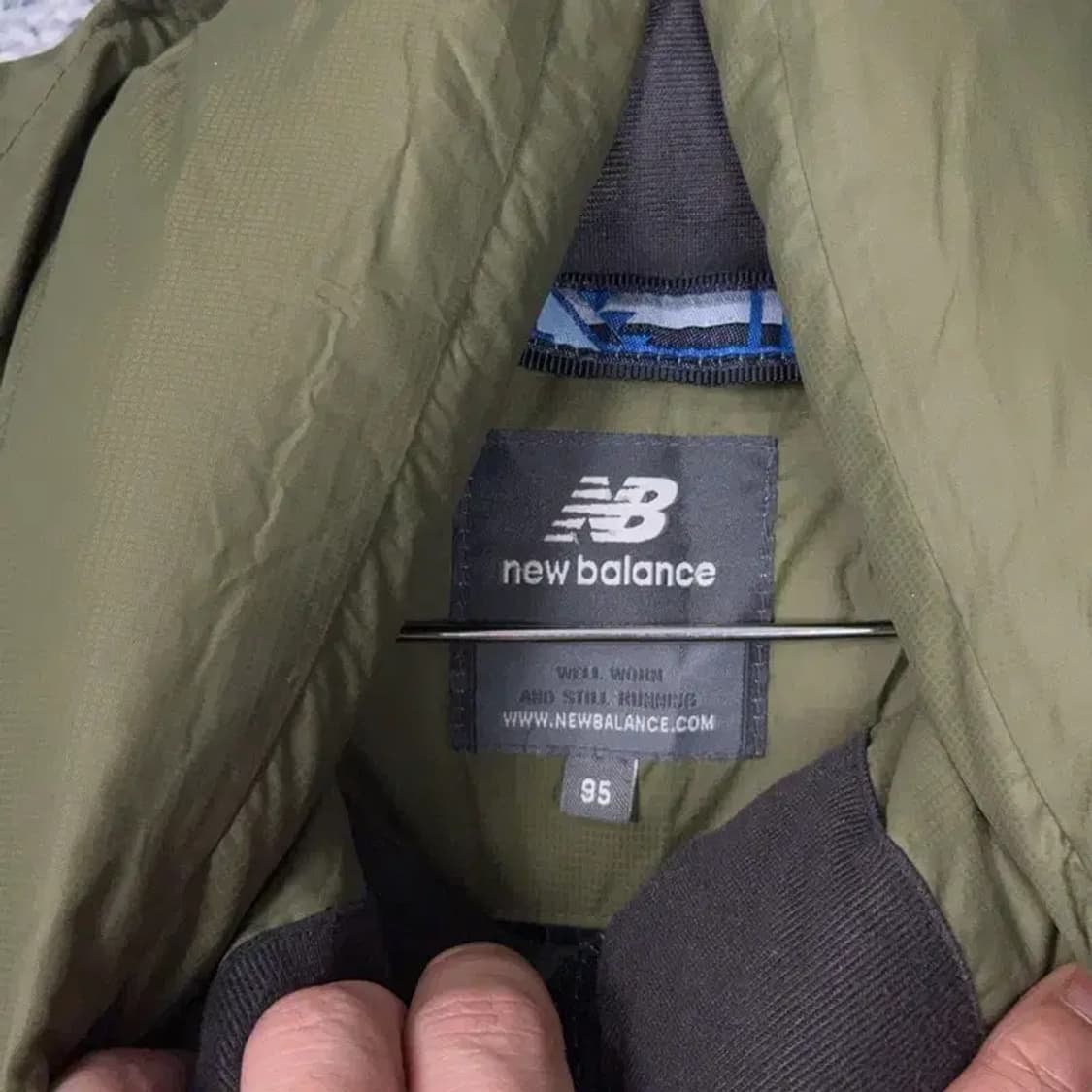 뉴발란스 로고 카키 롱 패딩 95 상품이미지3