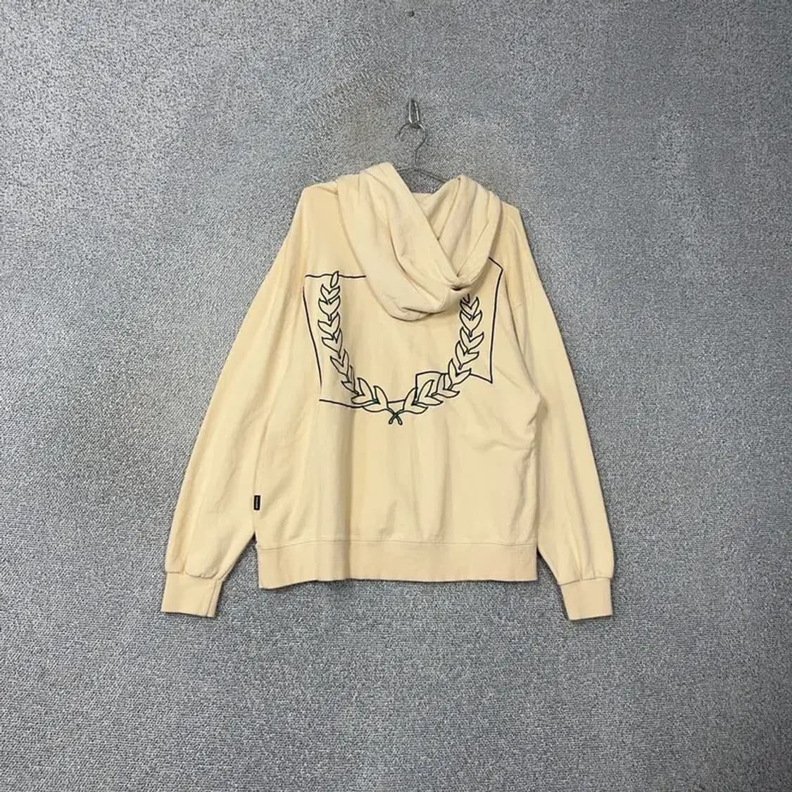 로맨틱크라운 프린팅 베이지 후드티 M 상품이미지2