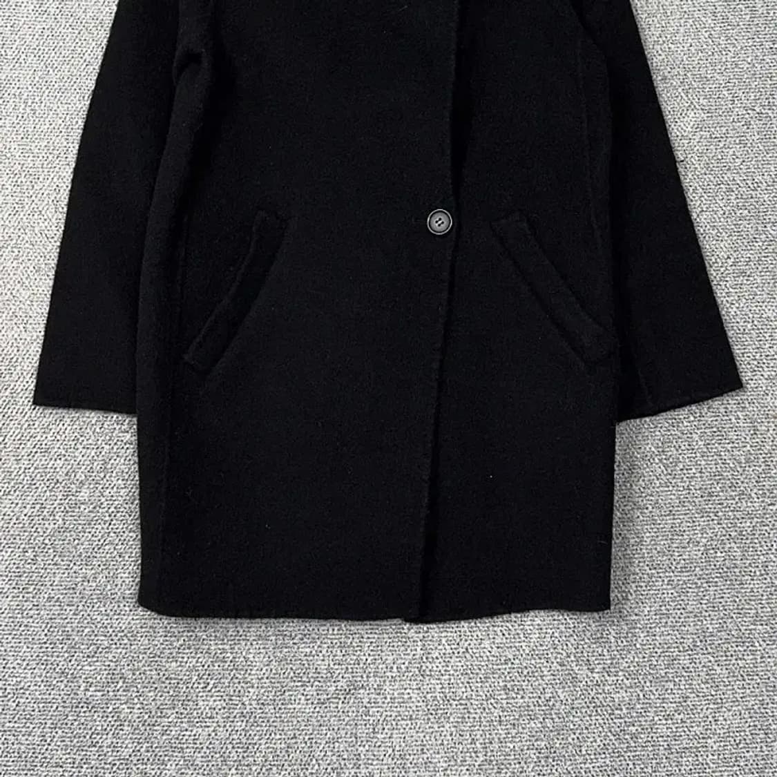 띠어리 여성 투버튼 블랙 울 코트 M 상품이미지4