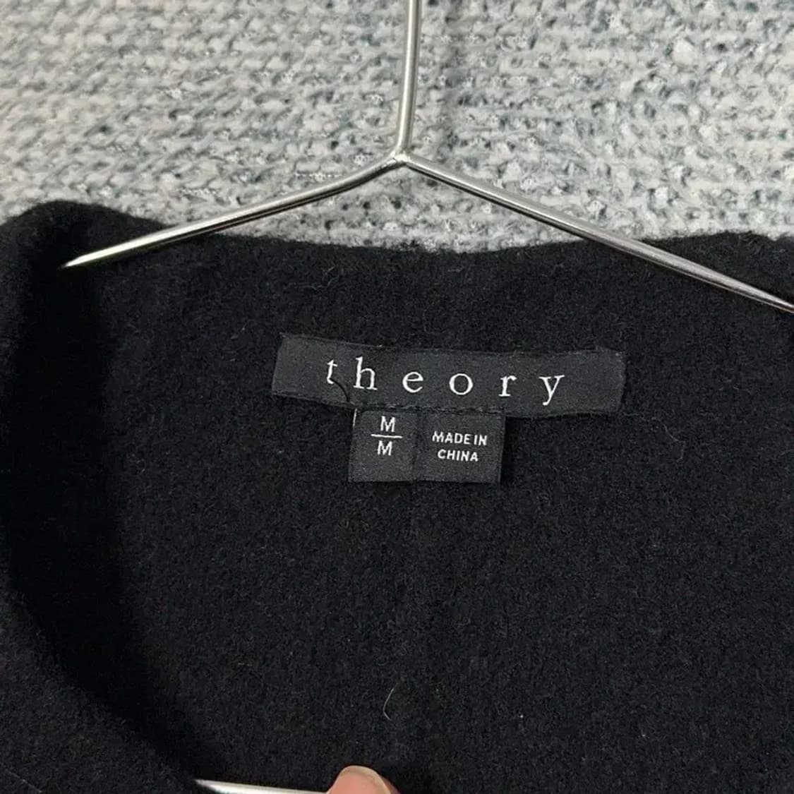 띠어리 여성 투버튼 블랙 울 코트 M 상품이미지5