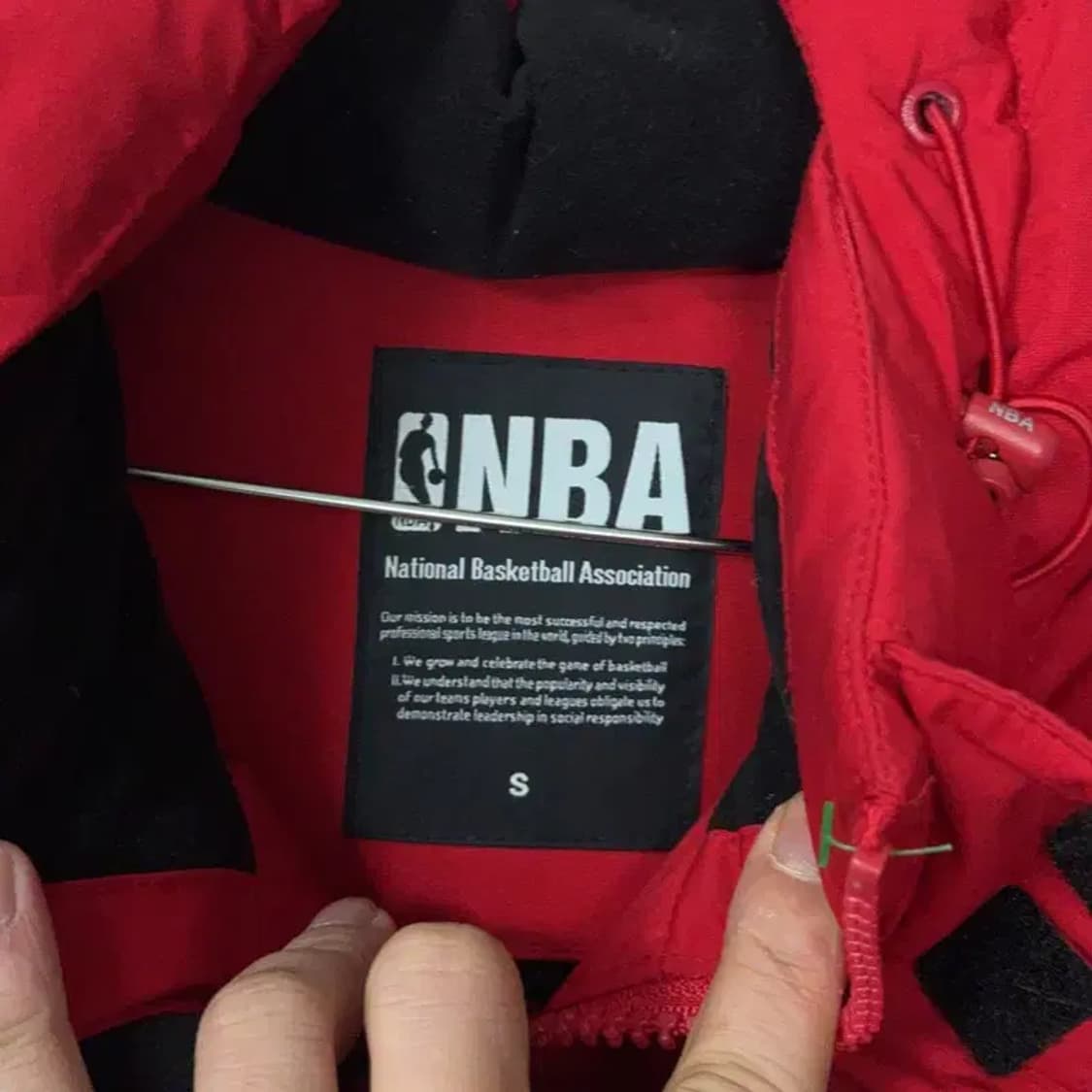 NBA 레드 로고 다운 패딩 점퍼 S 상품이미지3