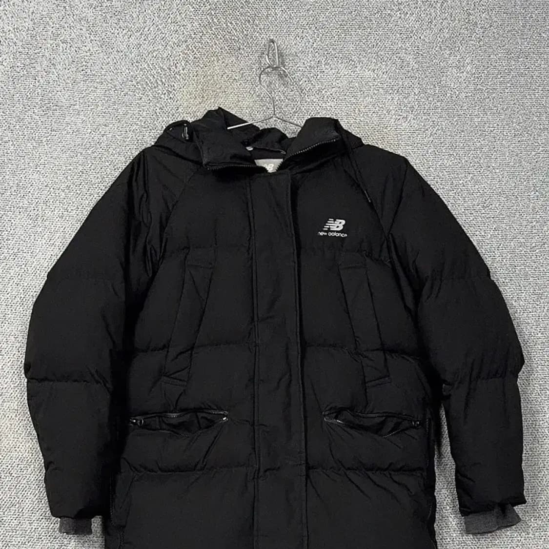 뉴발란스 블랙 로고 다운 롱패딩 S 상품이미지3