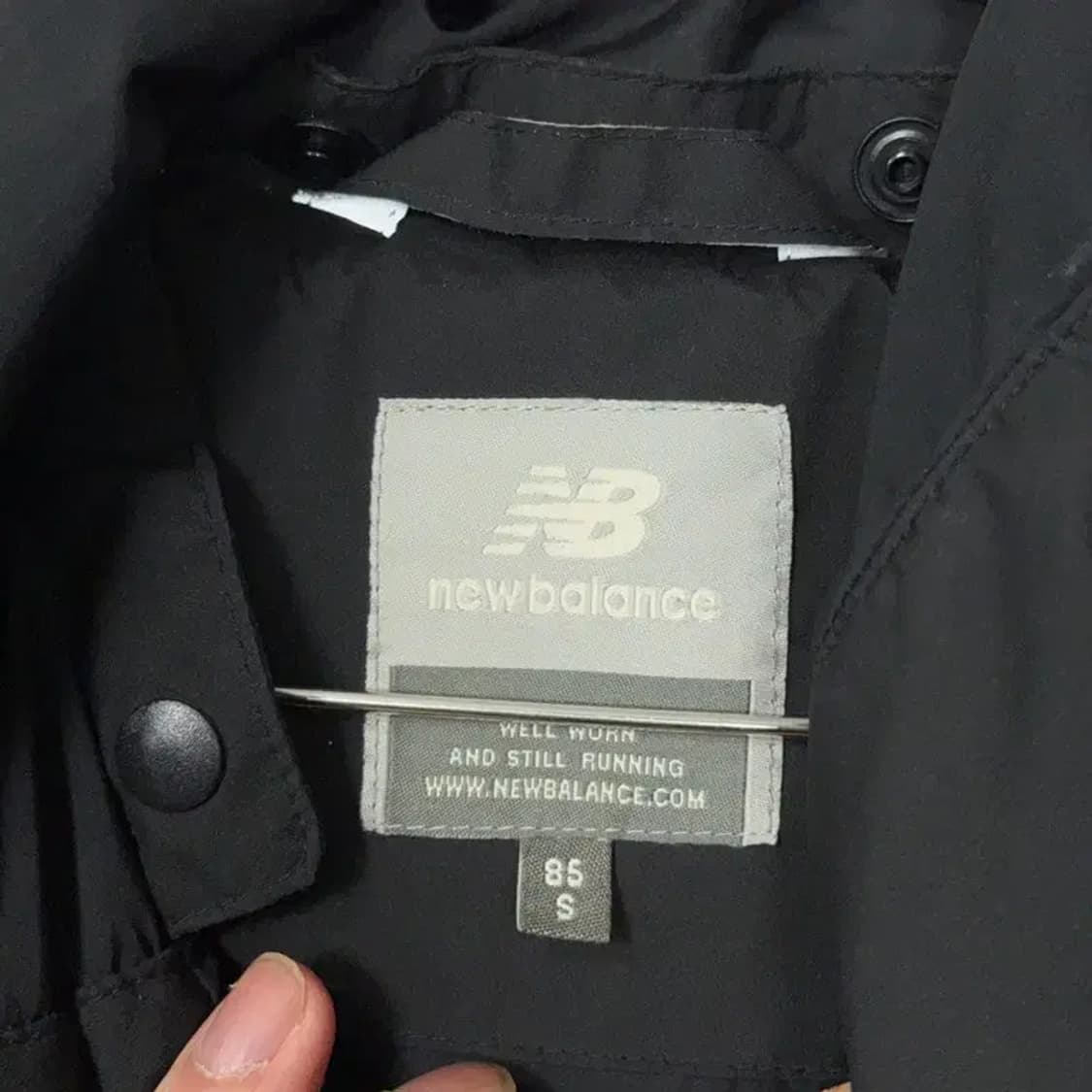 뉴발란스 블랙 로고 다운 롱패딩 S 상품이미지6