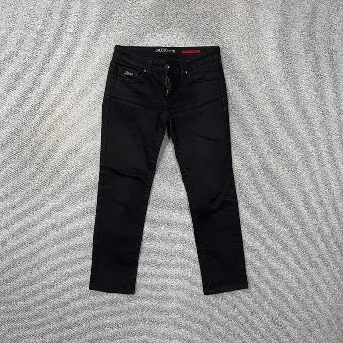 게스 큐빅로고 블랙 스키니진 28 상품이미지1