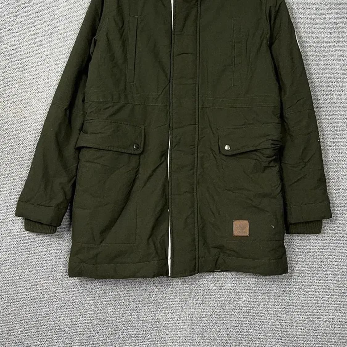 아디다스 레더 로고 덕다운 카키 카모 파카 패딩 90 상품이미지4