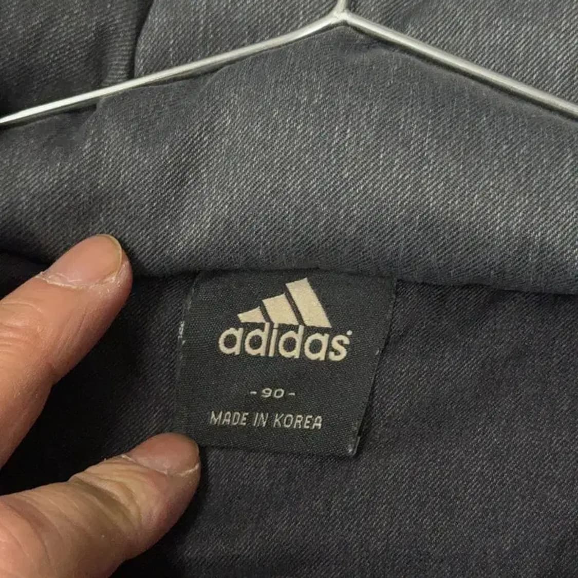 아디다스 블랙 로고 덕다운 캐주얼 패딩 90 상품이미지3