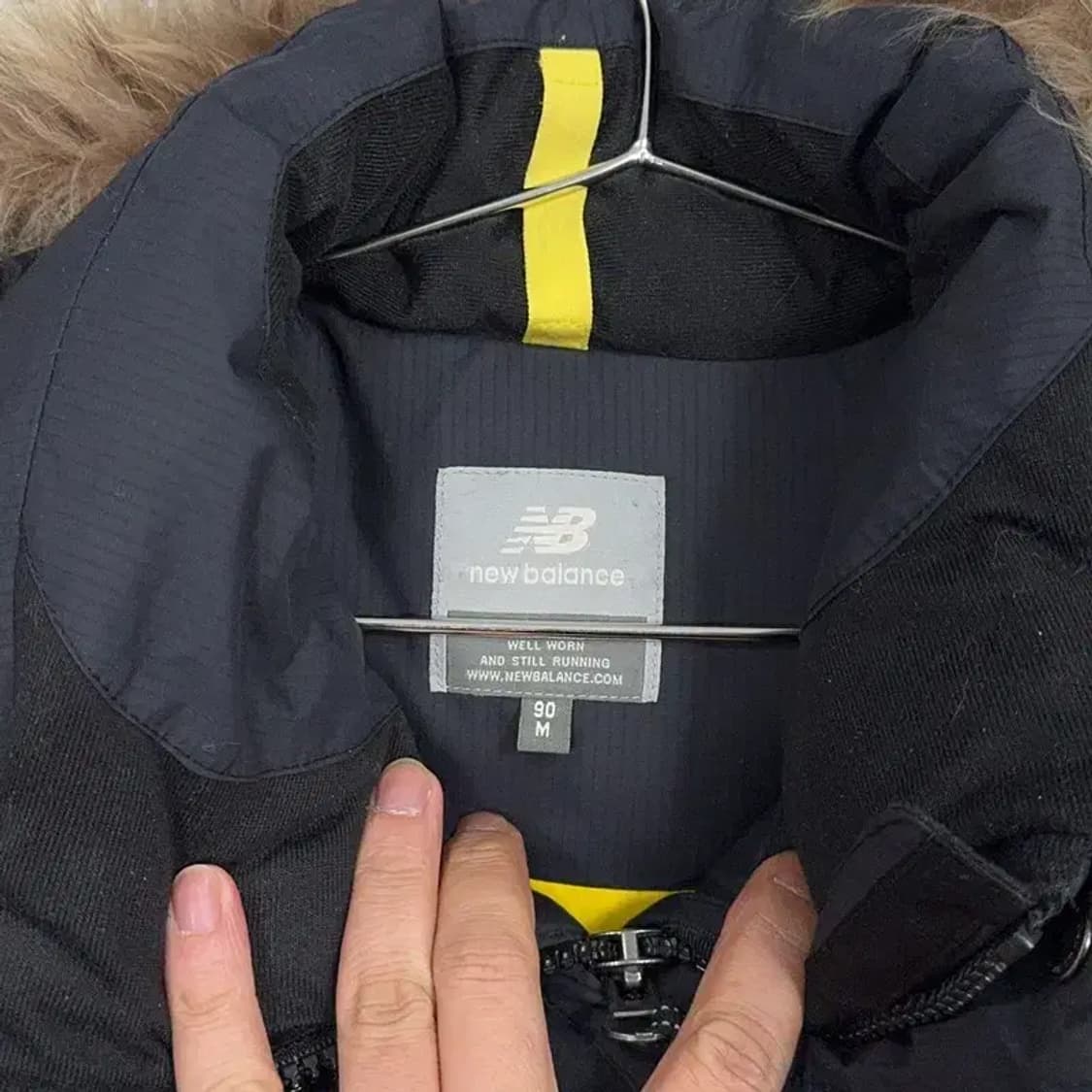 뉴발란스 블랙 로고 덕다운 파카 패딩 M 상품이미지4