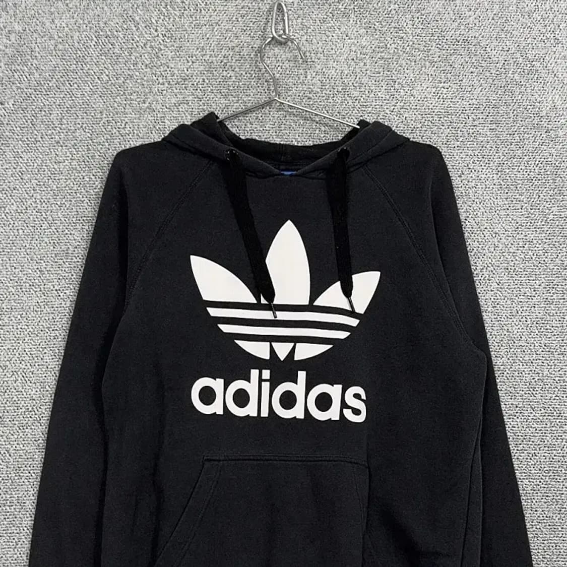 아디다스 프린팅 블랙 후드티 105 상품이미지3