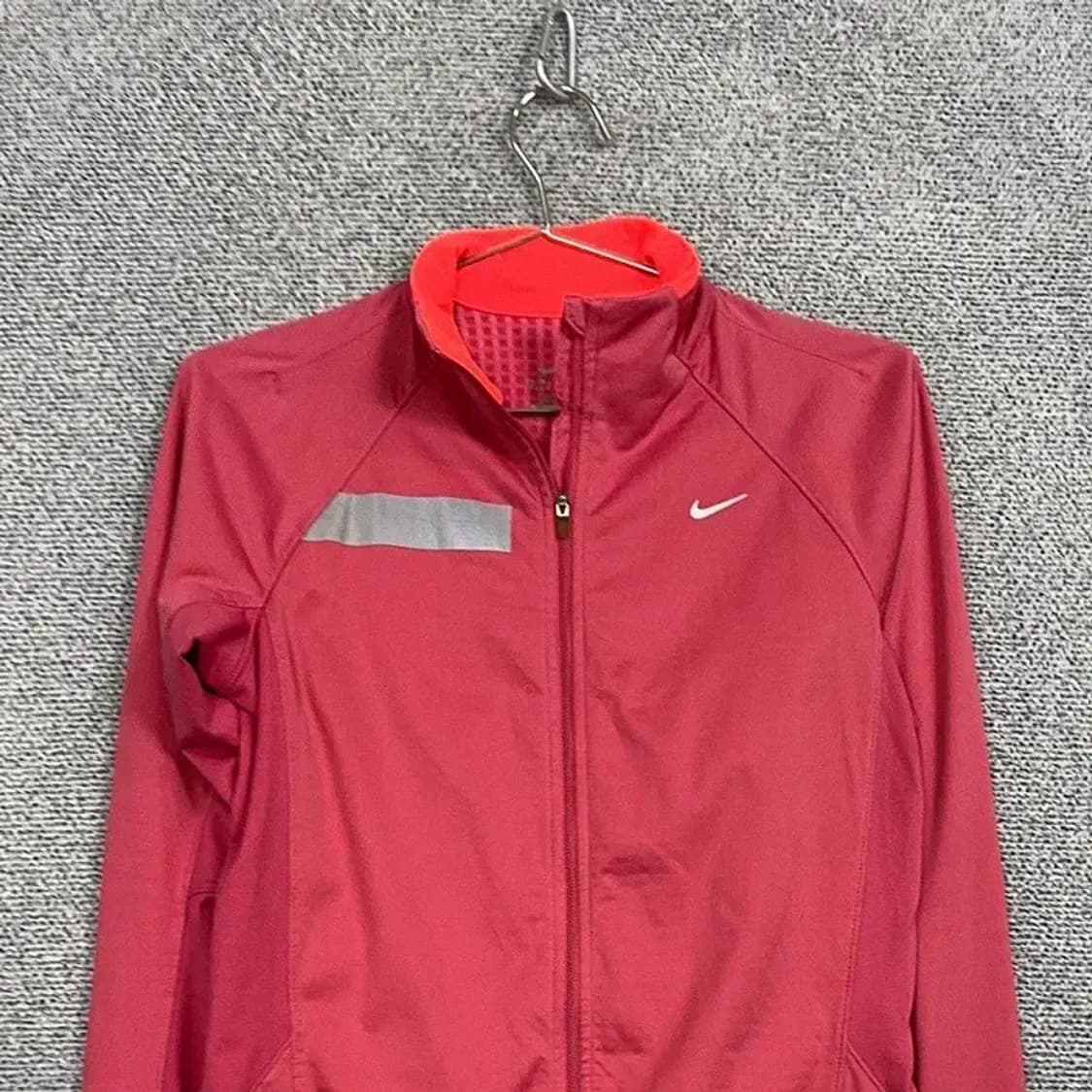 나이키 로고 여성 기능성 바람막이 L 상품이미지3