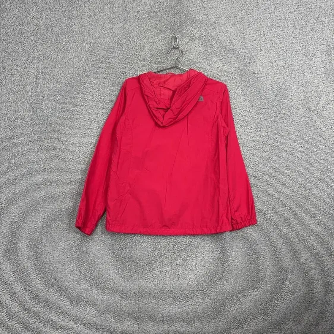 노스페이스 레드 여성 로고 바람막이 90 상품이미지2