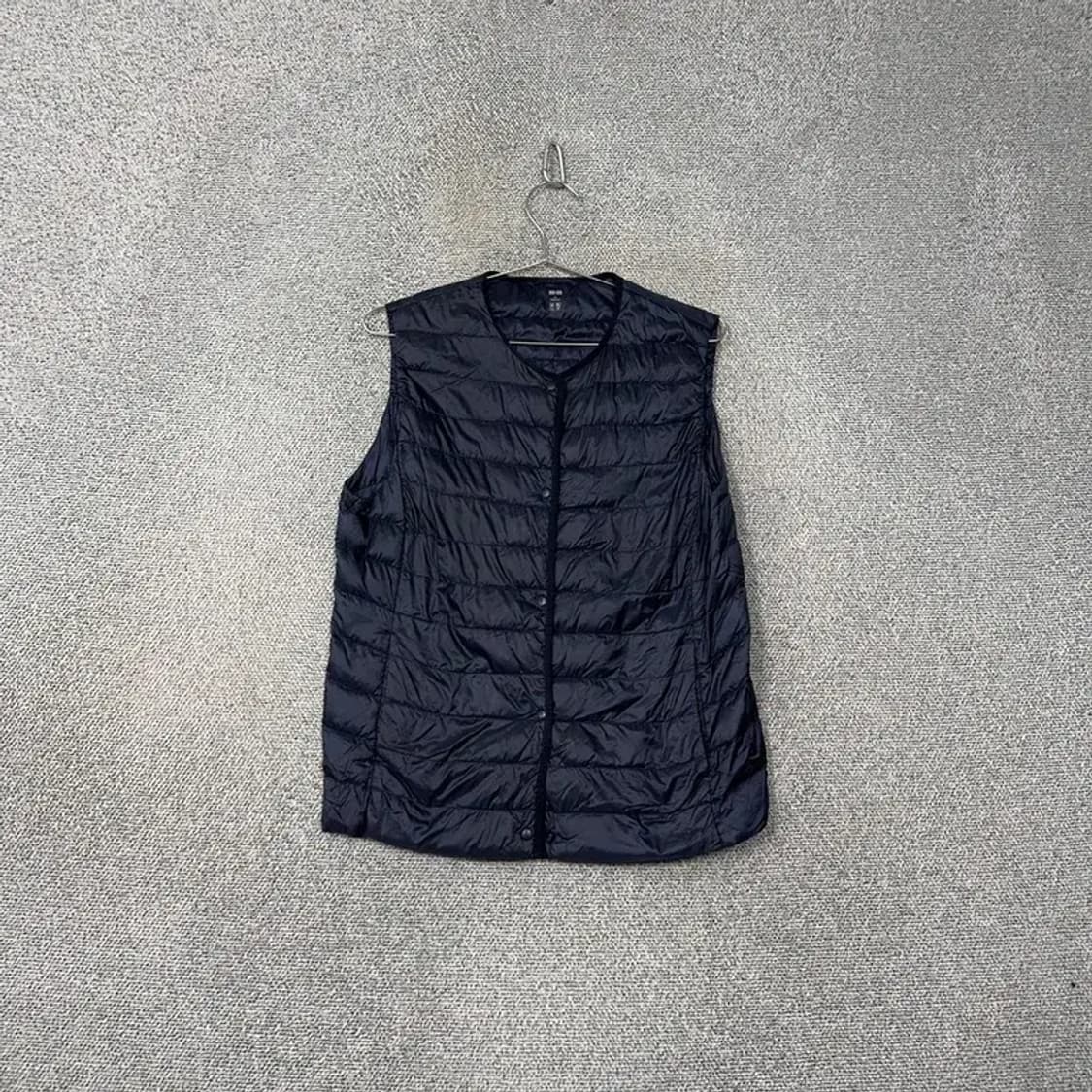 유니클로 경량 네이비 패딩 조끼 XL 상품이미지1