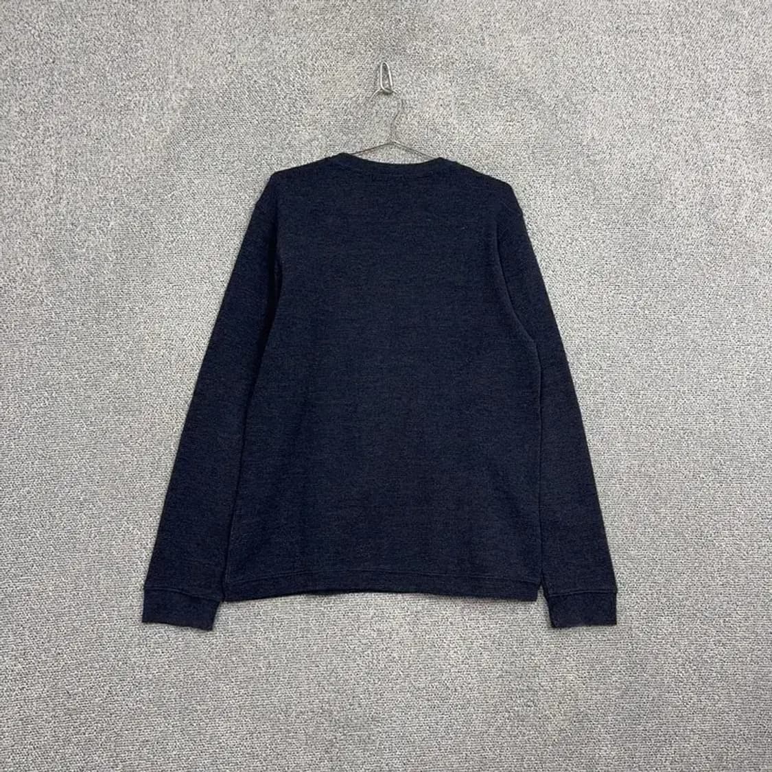 버커루 네이비 로고 와플 맨투맨 XL 상품이미지2