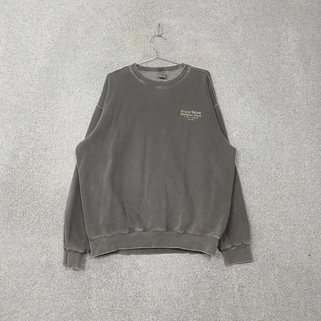 트래블 그레이 피그먼트 빈티지 맨투맨 L 상품이미지1