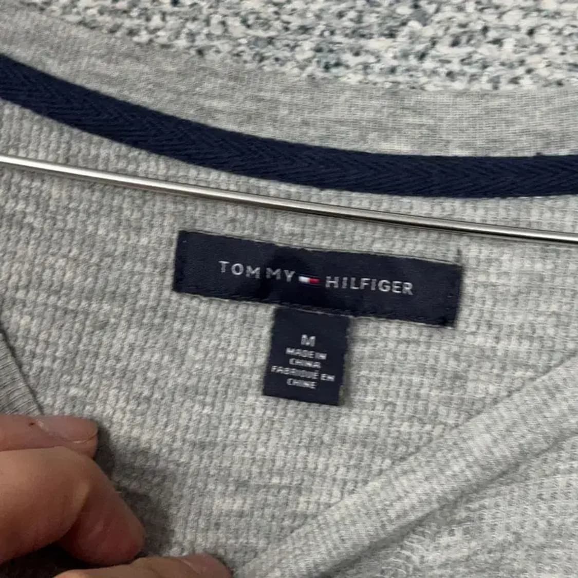 타미힐피거 로고 라이트 그레이 긴팔티 M 상품이미지4