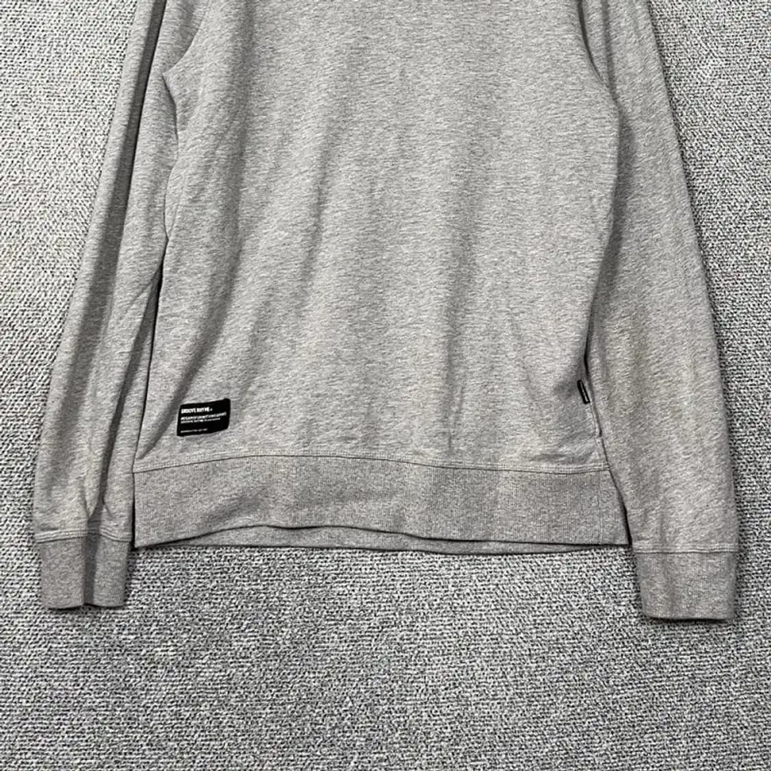 그루브라임 백로고 프린팅 라이트 그레이 맨투맨 M 상품이미지4