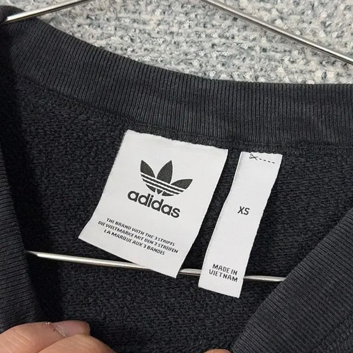 아디다스 센터 로고 여성 맨투맨 XS 상품이미지3