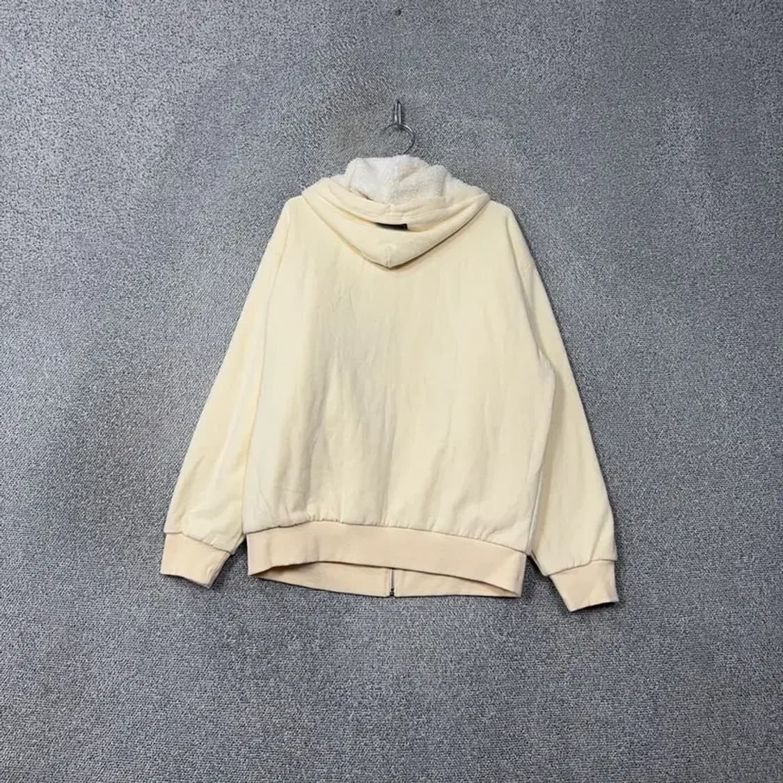 후아유 베어 로고 크림 양털 후드집업 L 상품이미지2