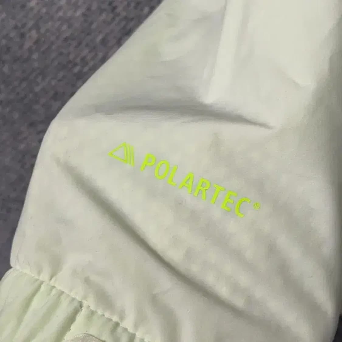 블랙야크 형광 로고 기능성 집업 100 상품이미지4