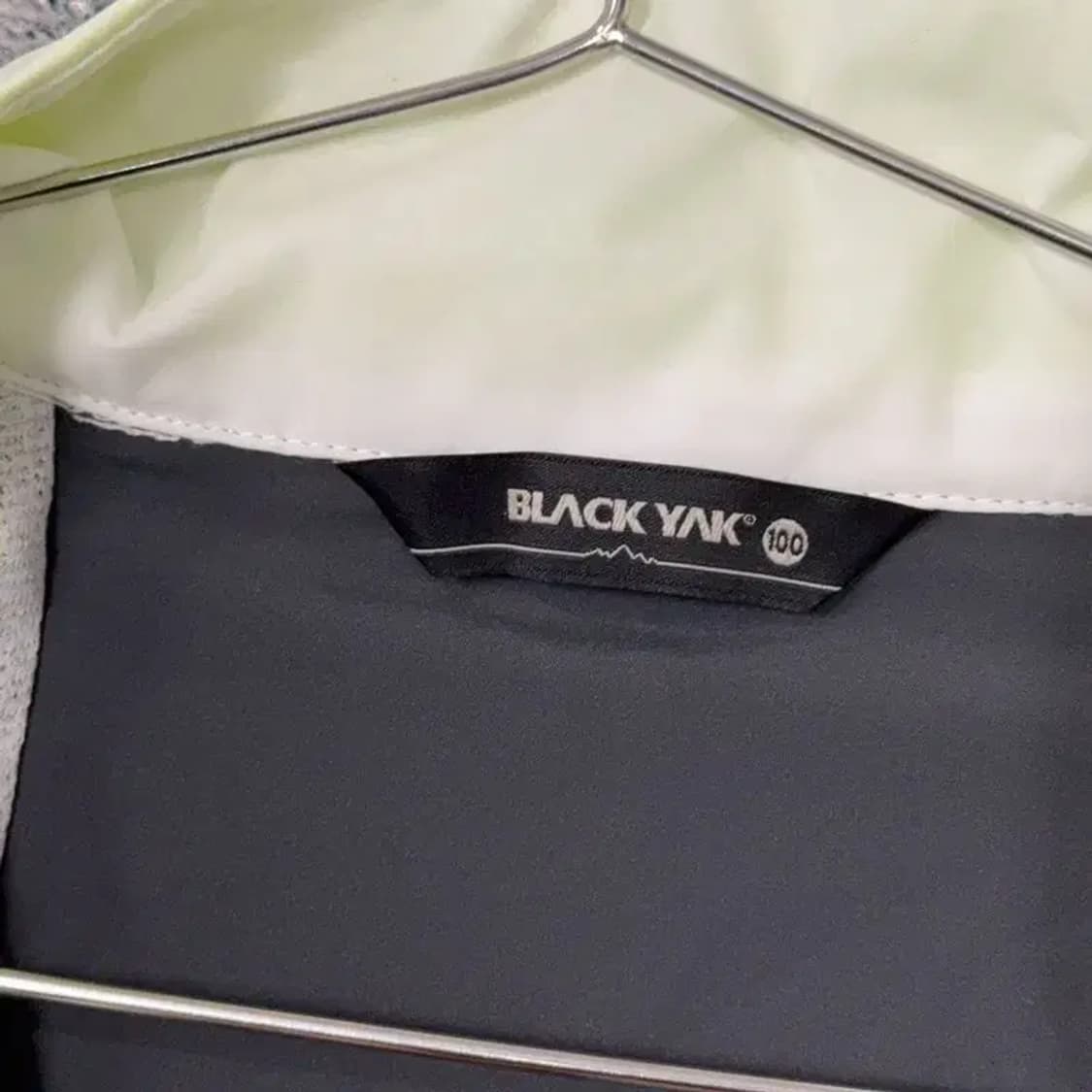 블랙야크 형광 로고 기능성 집업 100 상품이미지5