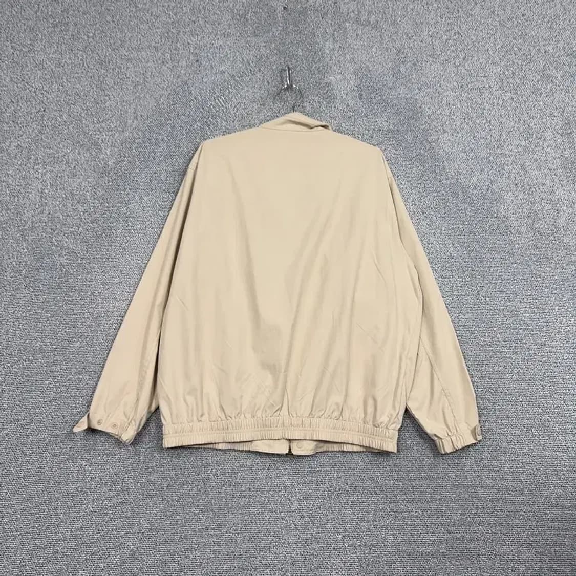 휠라 베이지 로고 남성 캐주얼 해링턴 자켓 105 상품이미지2