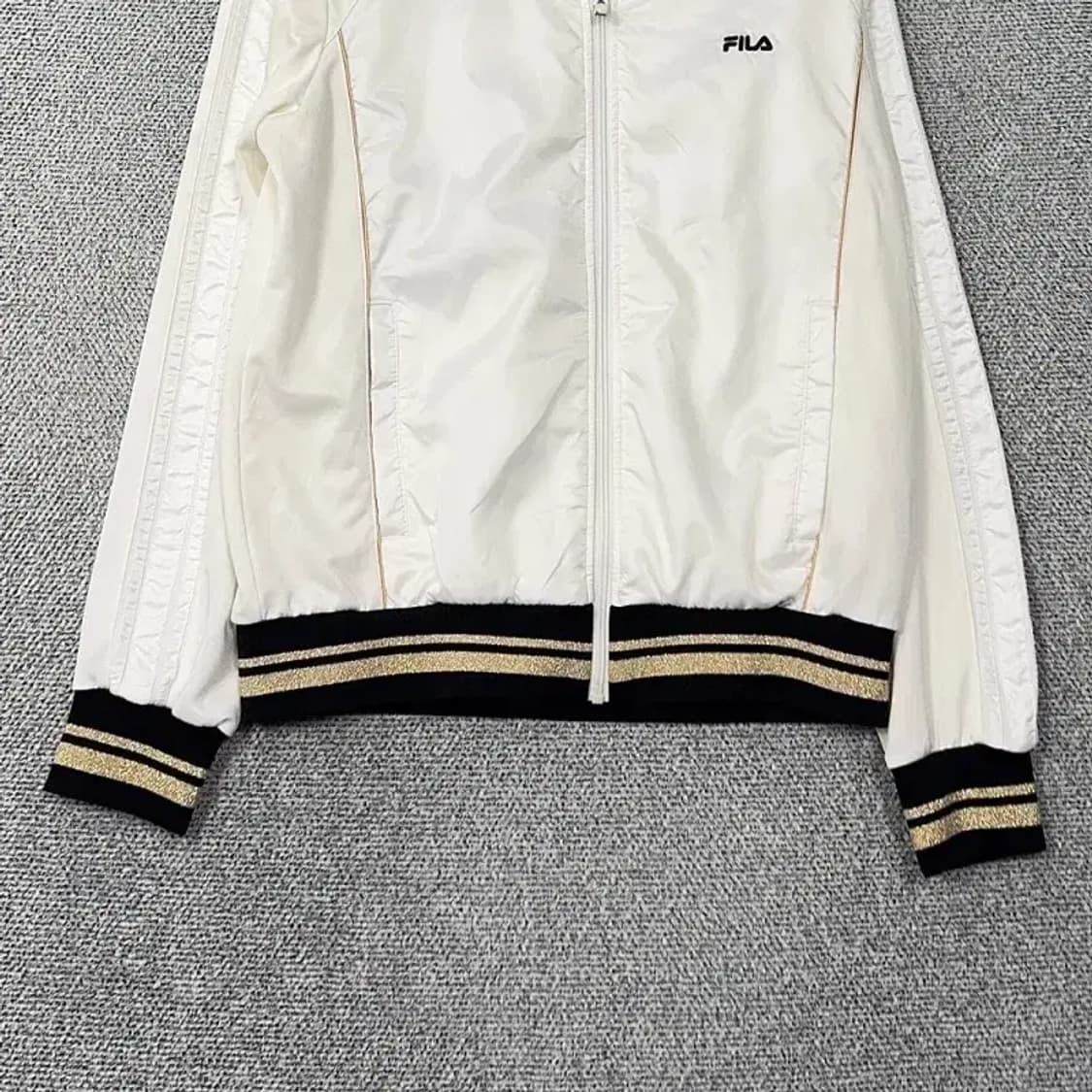 휠라 화이트 로고 단가라 기능성 집업 자켓 100 상품이미지4