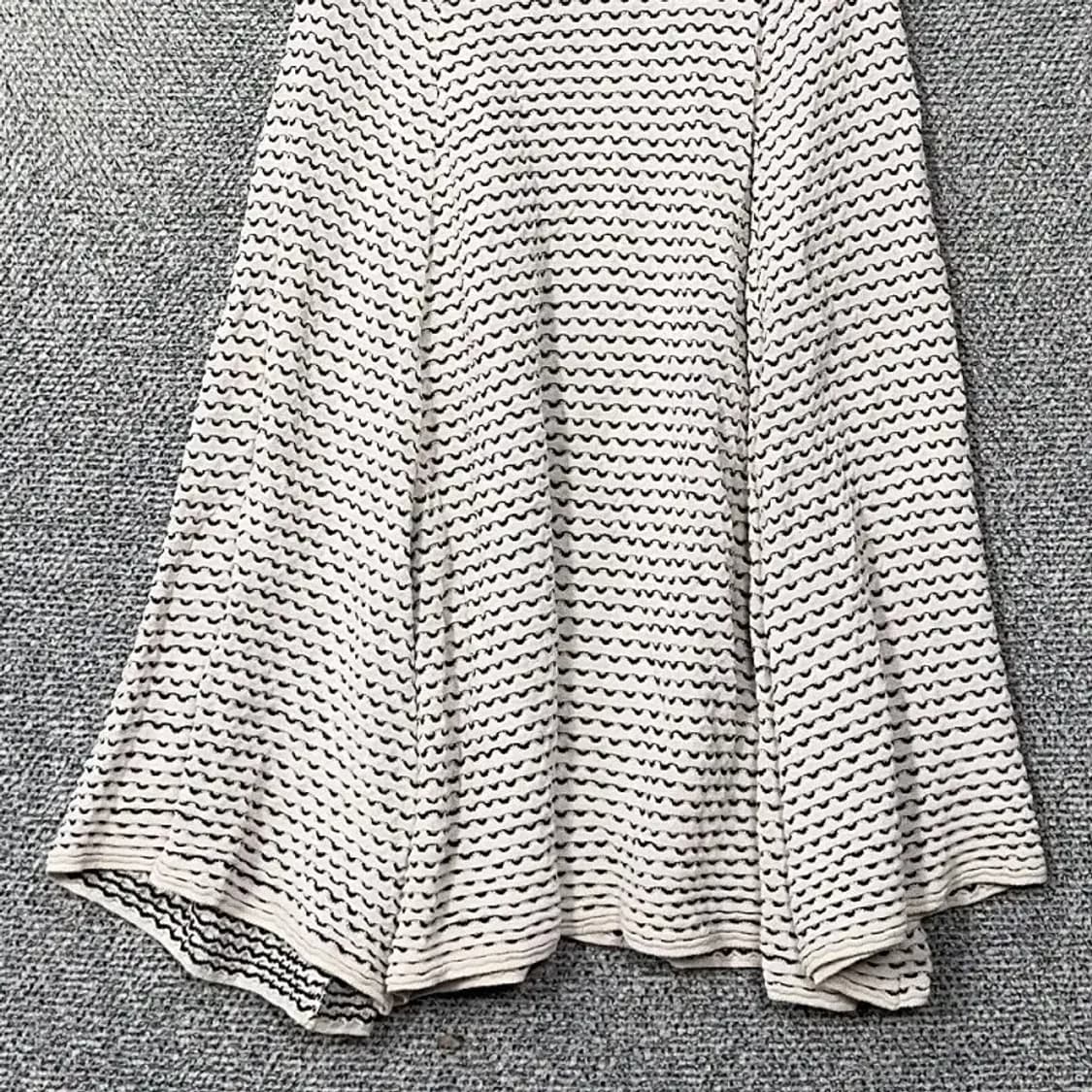 에잇세컨즈 캐주얼 스트라이프 민소매 원피스 S 상품이미지4