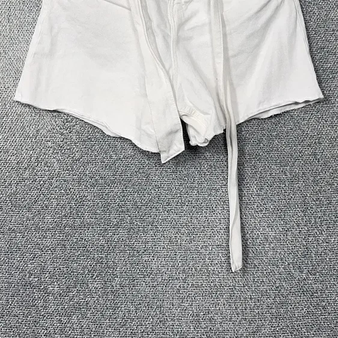 자라 화이트 빈티지 테크웨어 코튼 반바지 28 상품이미지4