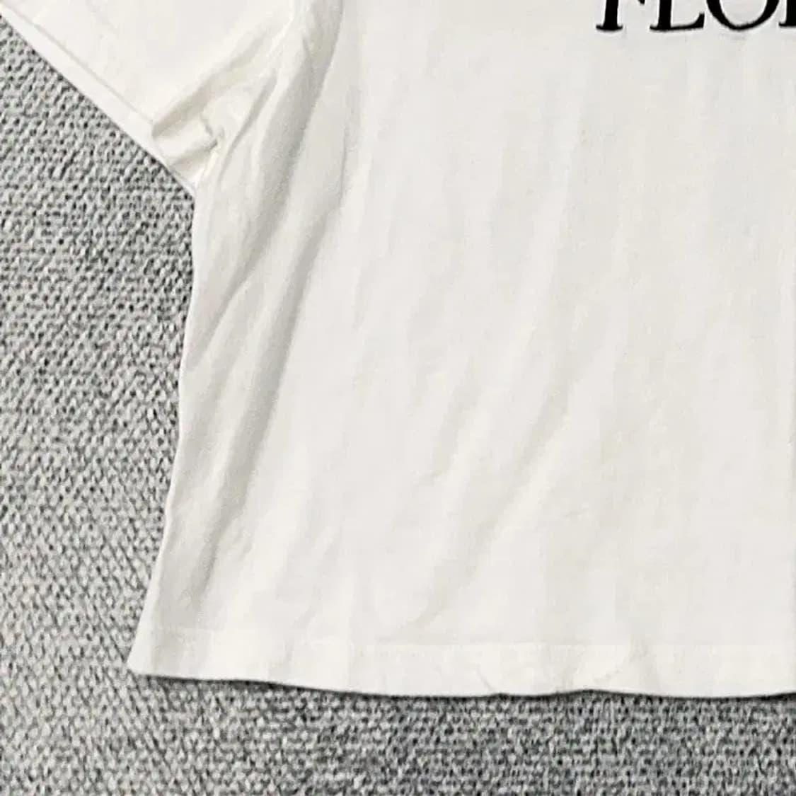 에잇세컨즈 오버핏 크롭 프린팅 화이트 반팔티 L 상품이미지3