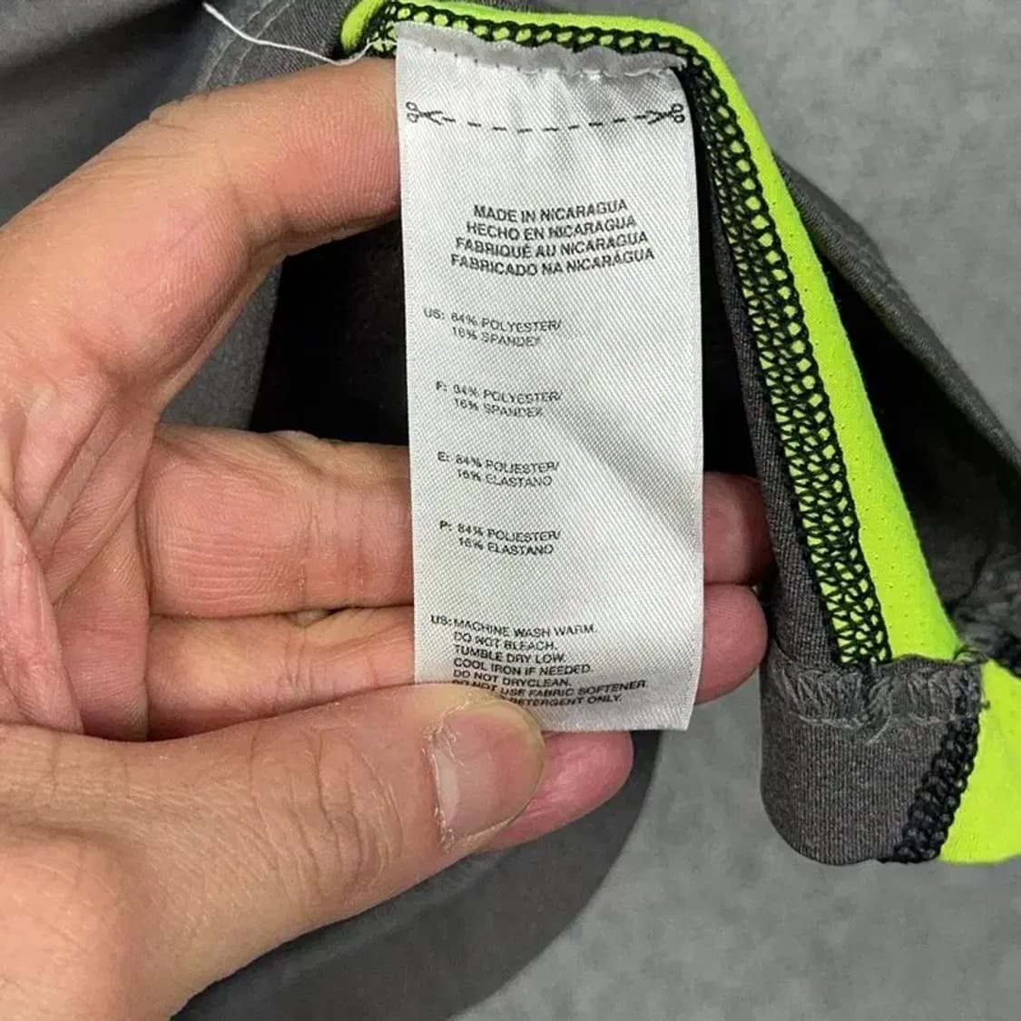 아디다스 그레이 로고 남성 운동 기능성 반팔티 M 상품이미지4