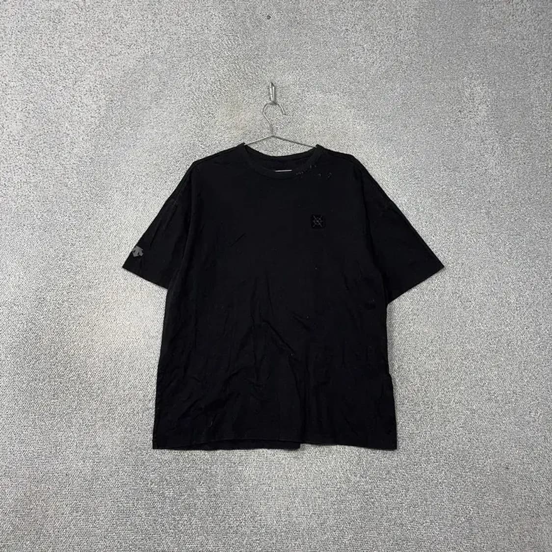 데상트 로고 오버핏 블랙 반팔티 L 상품이미지1