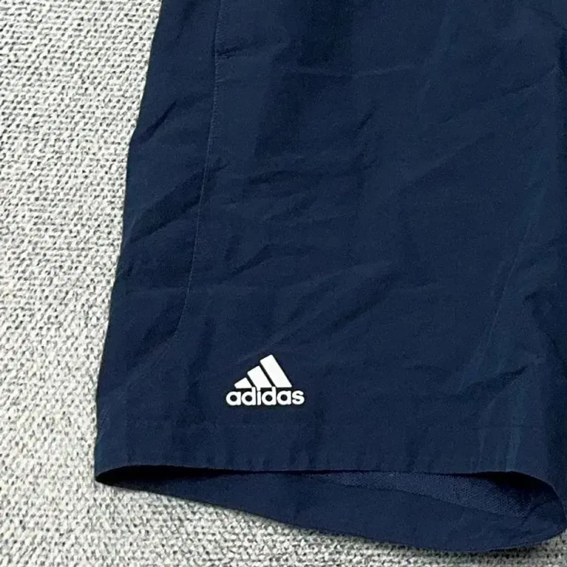아디다스스펠로고 프린팅 네이비 반바지 2XL 상품이미지3
